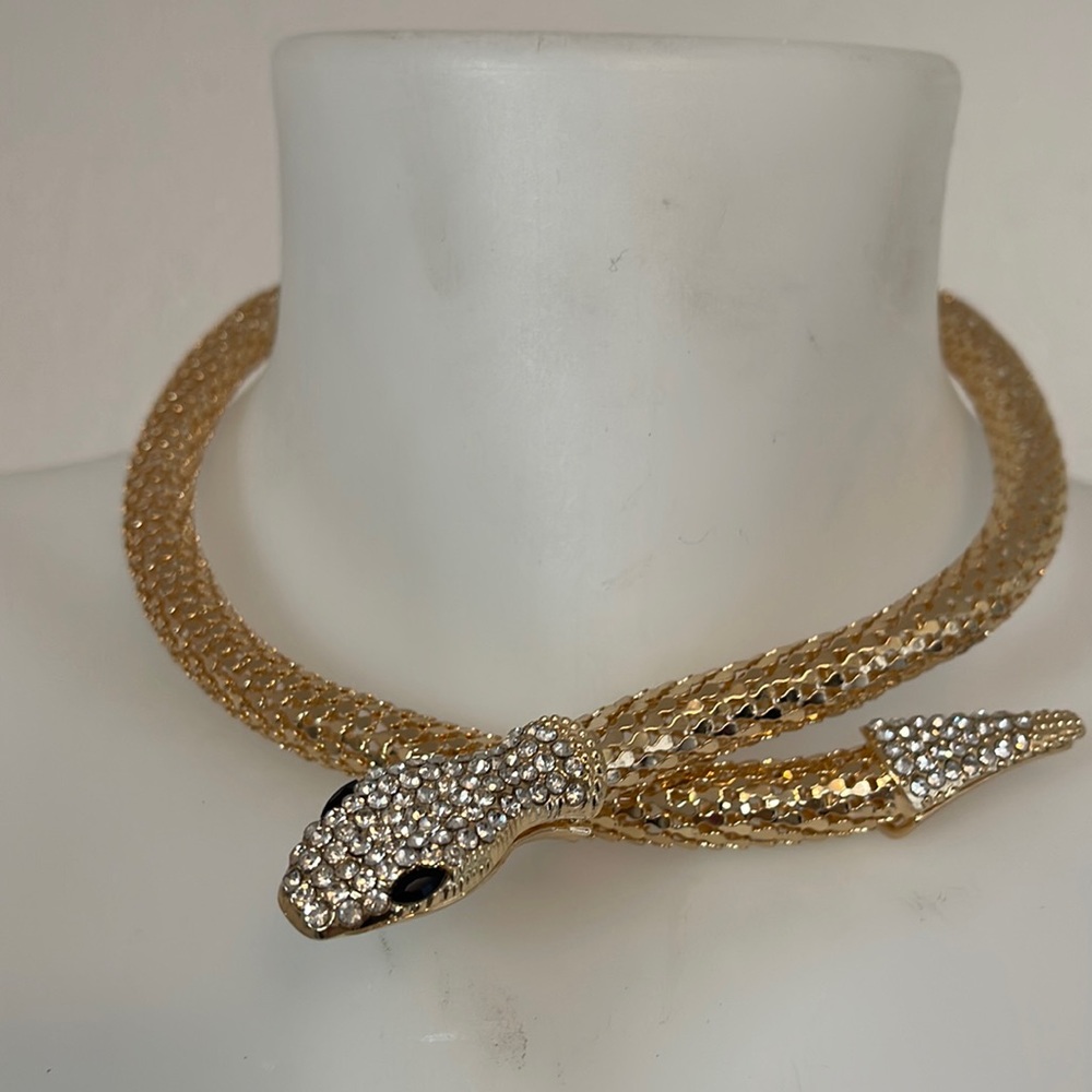 NWT file embellished snake necklace